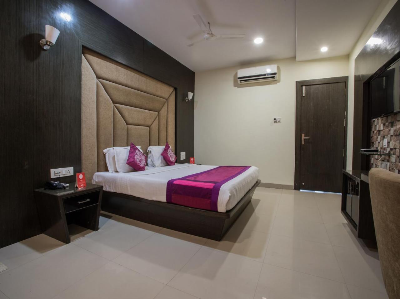 Capital O 1546 The Sensation Indore